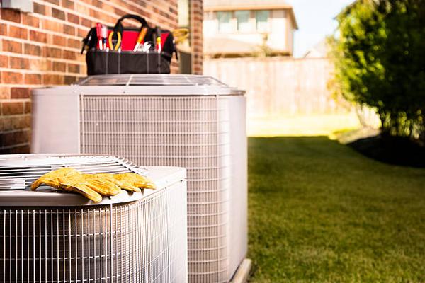 When to Call a Professional for Air Conditioner Repair